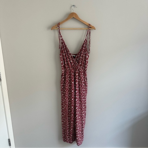 Abercrombie Floral Red White V-Neck Cross Front Floral Pant Jumpsuit - Picture 3 of 15